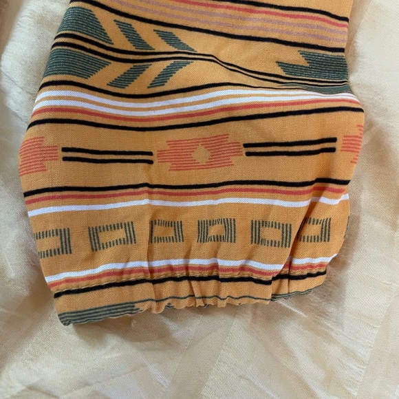 NWTS Wrangler long sleeve shirt! Size XS 4! Pearl snap and Aztec! - Picture 4 of 5